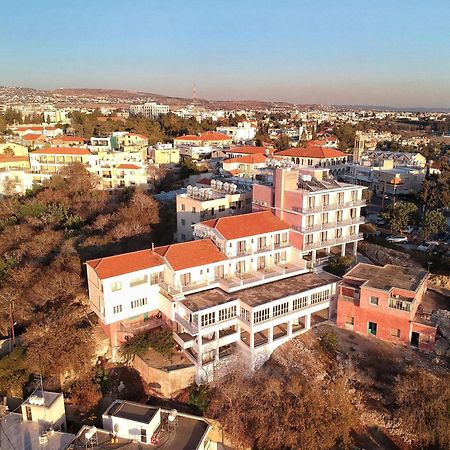 Axiothea Hotel Paphos Bagian luar foto